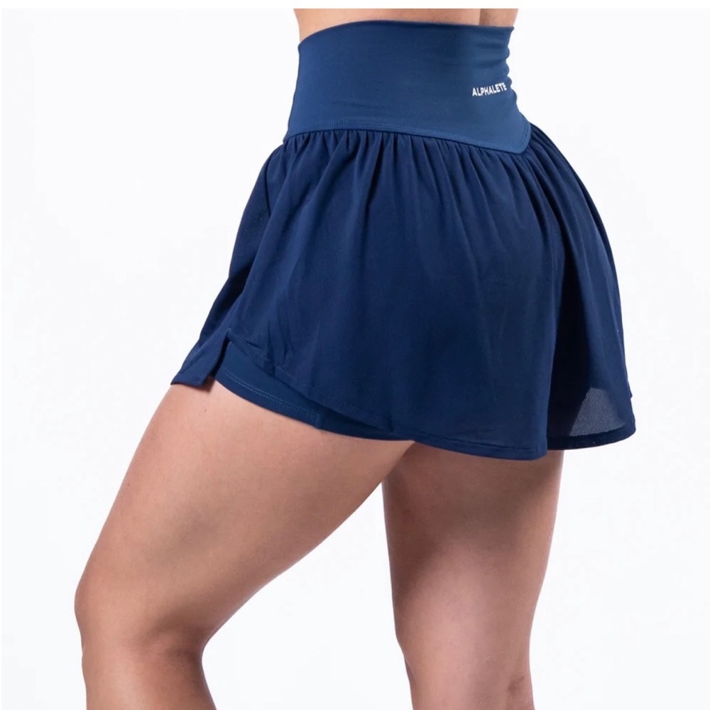 NWT Alphalete Trace Skirt Shorts Skort NWT PERSIAN BLUE GYM WORKOUT ATHLEISURE